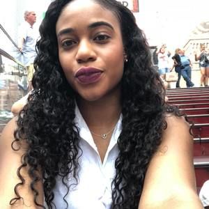 Meet your Posher, Janelle